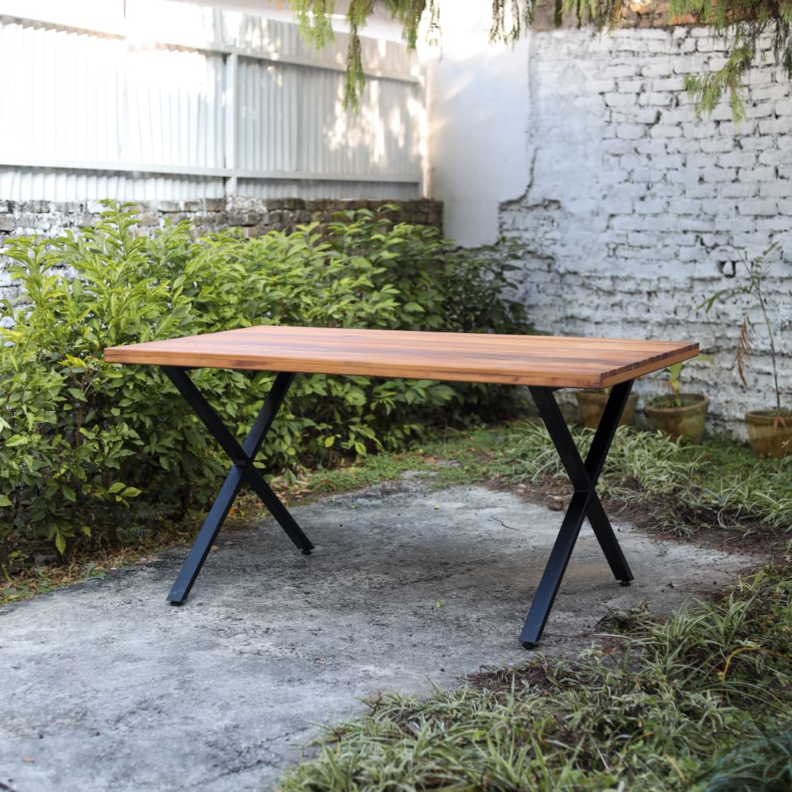Adam Outdoor Table